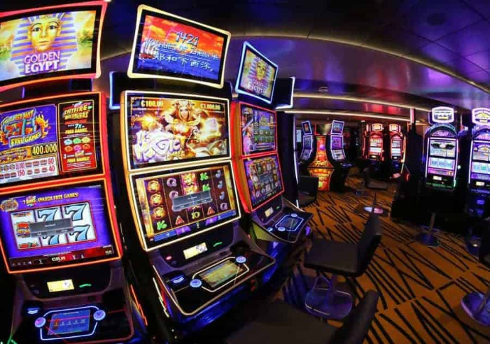 Slot game chính là cỗ máy cuộn Casino, được phát minh từ năm 1890 bởi thợ máy người Mỹ